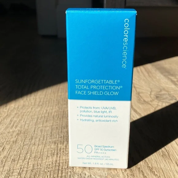 Colorescience Sunforgettable Total Protection Face Shield Glow SPF 50 - Picture 3 of 9